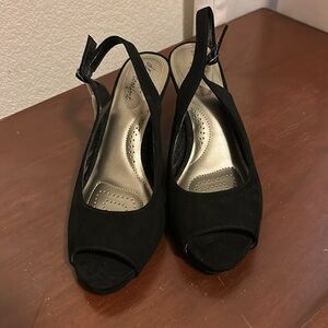 Dex Flex Black Peep Toe Pump Heels Size 7.5